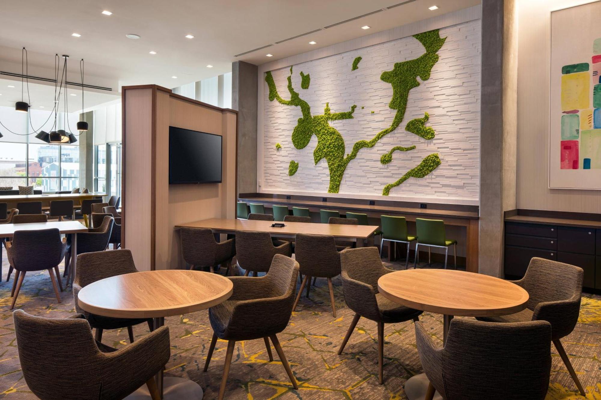 Capitol Hill/navy Yard Hotel