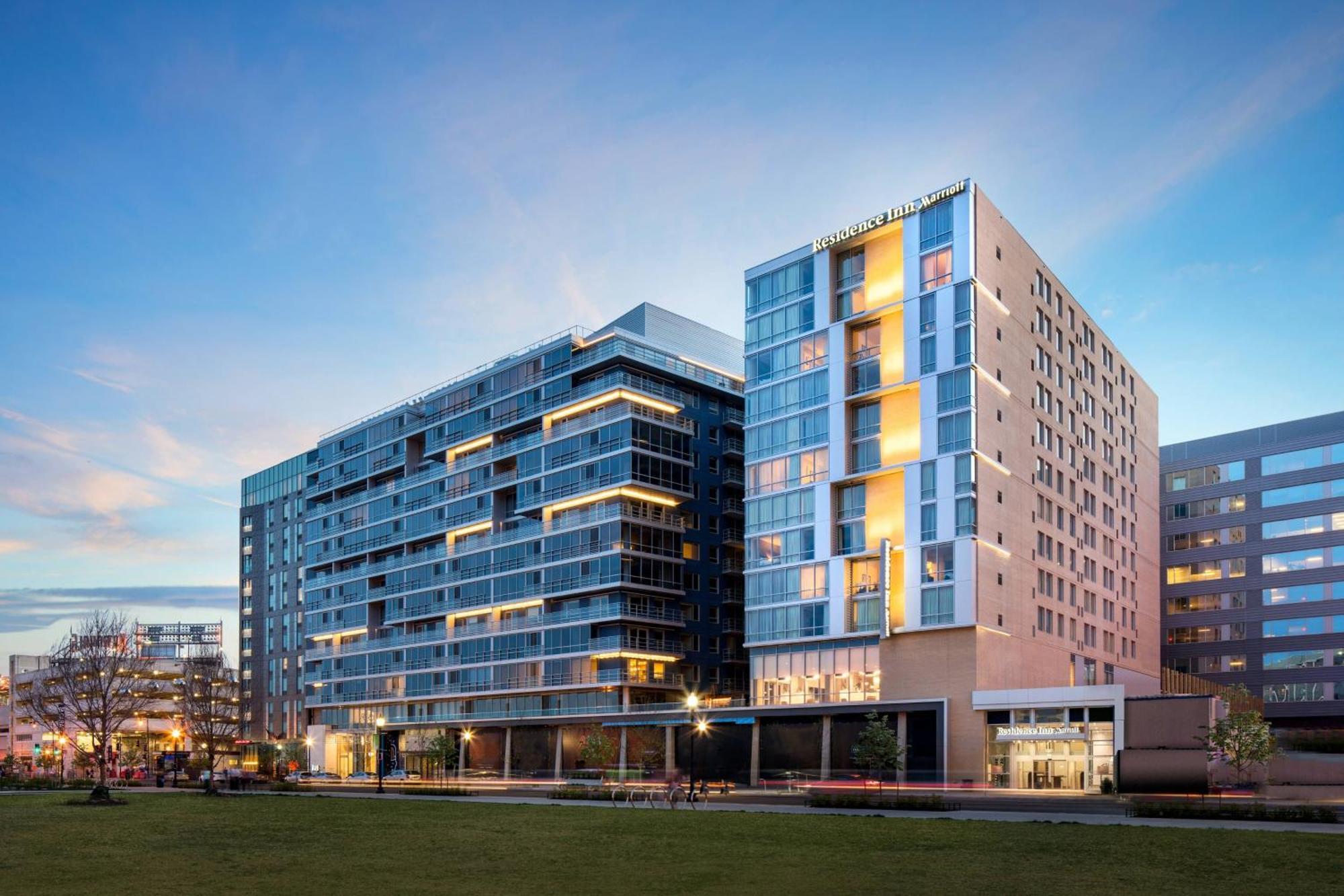 Hotel Capitol Hill/navy Yard 3*