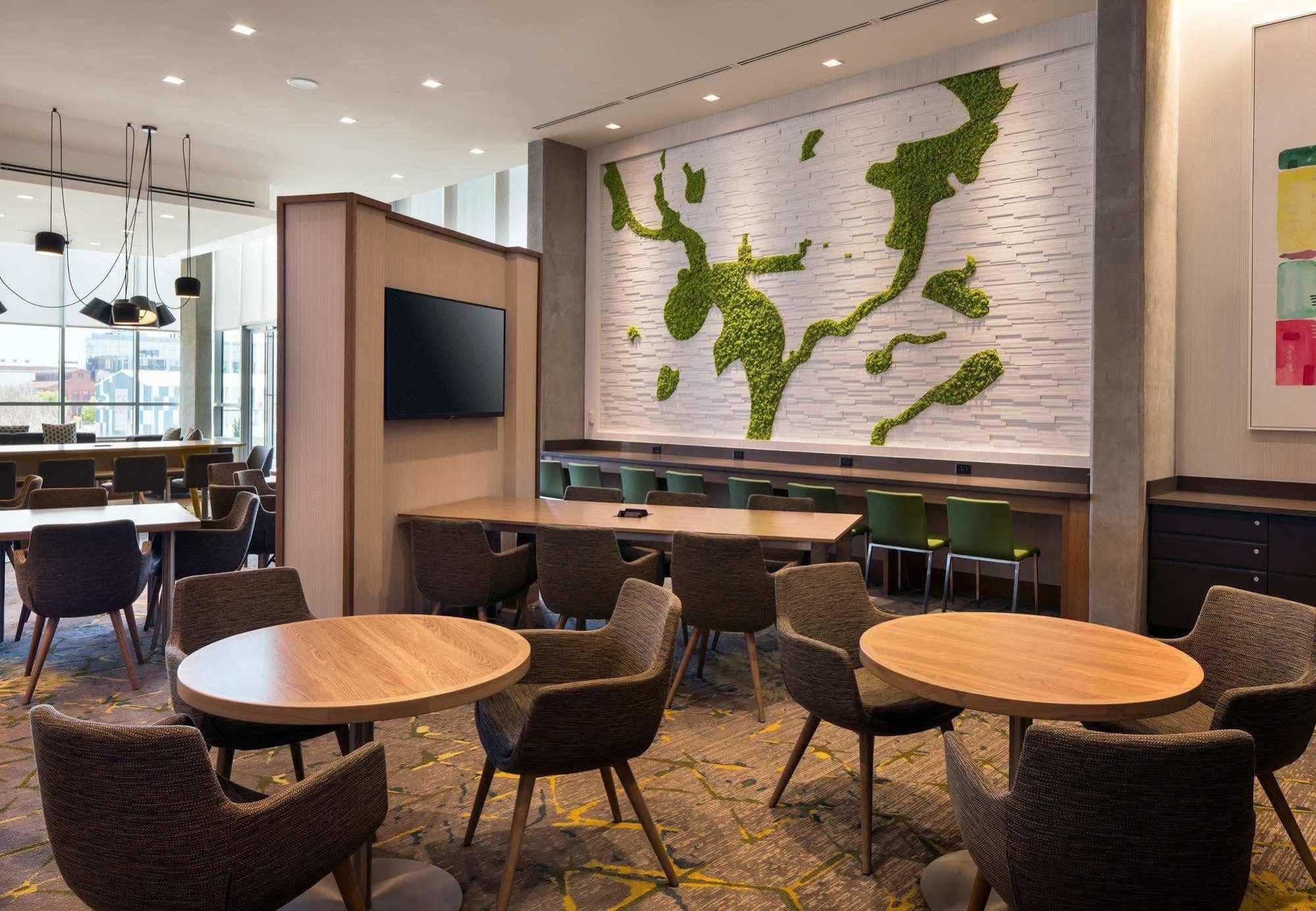 Capitol Hill/navy Yard 3* Washington